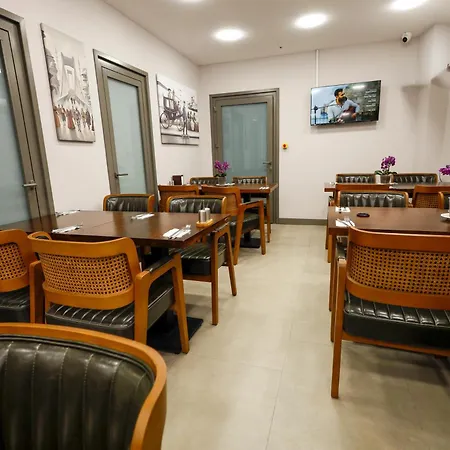 Diamond Down Town Hotel