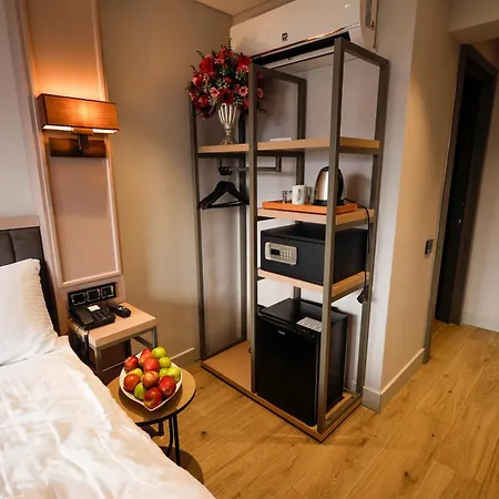 Diamond Down Town Hotel