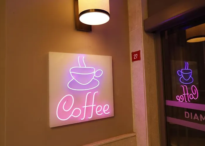 Diamond Down Town Hotell