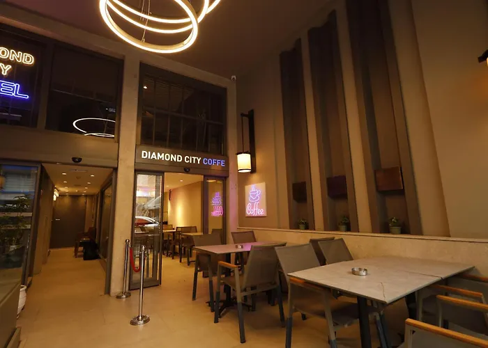 Hotell Diamond Down Town *